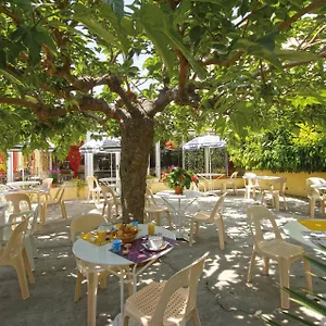 Hotel La Croix De Malte, La Ciotat