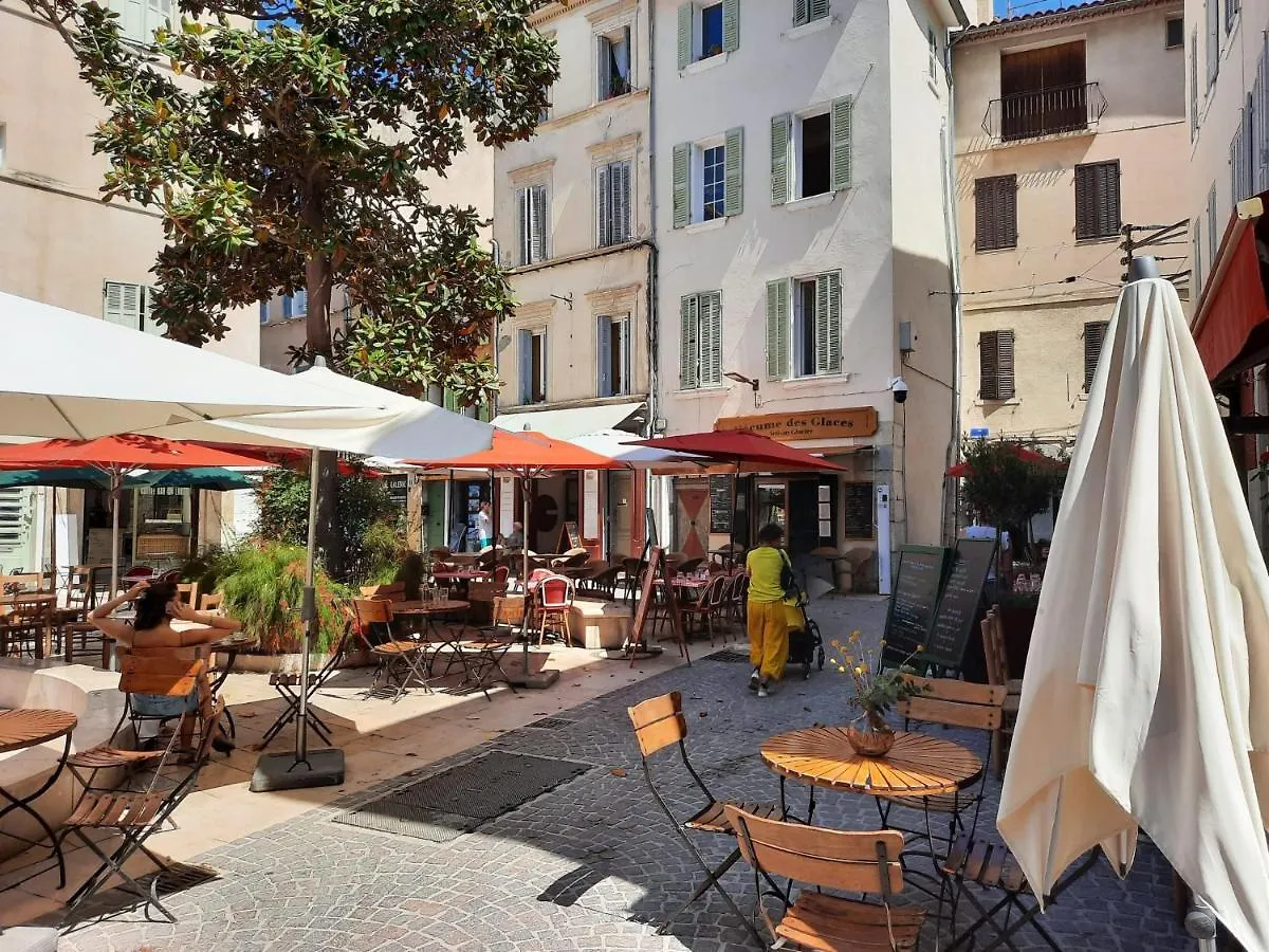 Renovated Fully Equipped Studio For 2 To 4 Pers Apartment La Ciotat